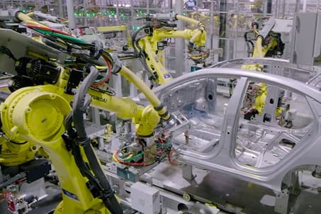 Hyundai Robotics firma un contrato de 370 brazos robóticos